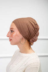 Bonnet with Tulle from Velda Store featuring soft fabric and elegant tulle detail