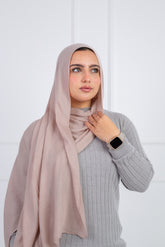 Modal scarf - Flamingo lightweight elegant accessory | Velda Store