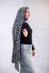 The Printed Cotton Modal Scarf is perfect for all your hangouts, featuring an amazing printed design 9