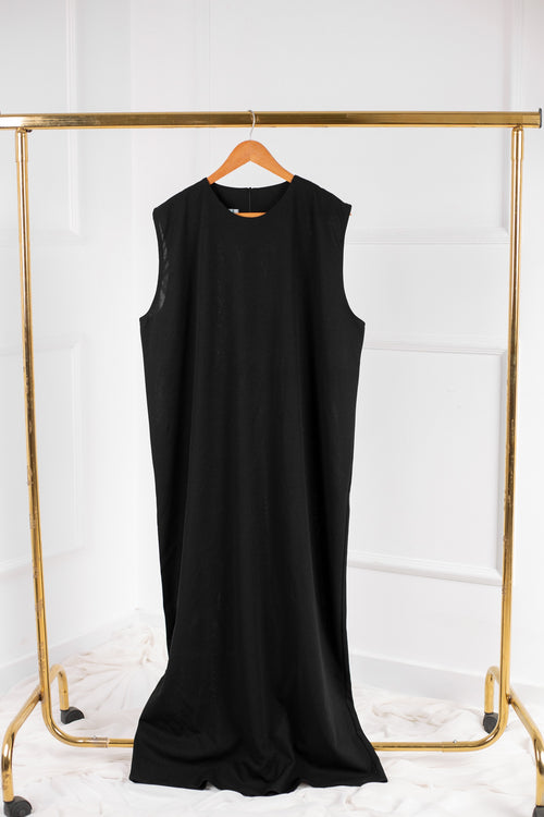 Basic Dress is the perfect mix of comfort and ease. Made from breathable linen fabric, it drapes nicely for a relaxed yet stylish look