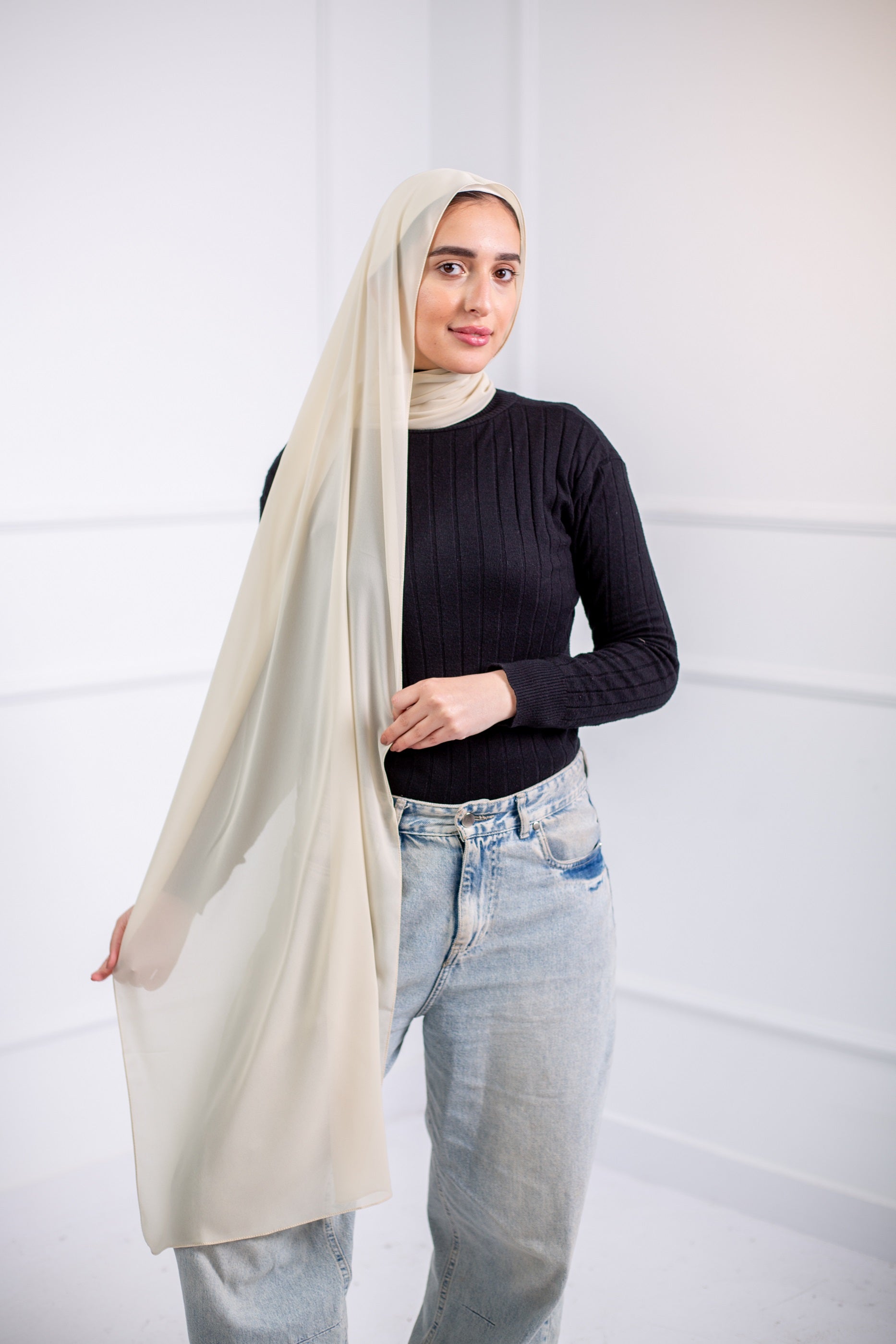 The chiffon scarf is a wardrobe essential, available in a variety of colors to suit your needs 40