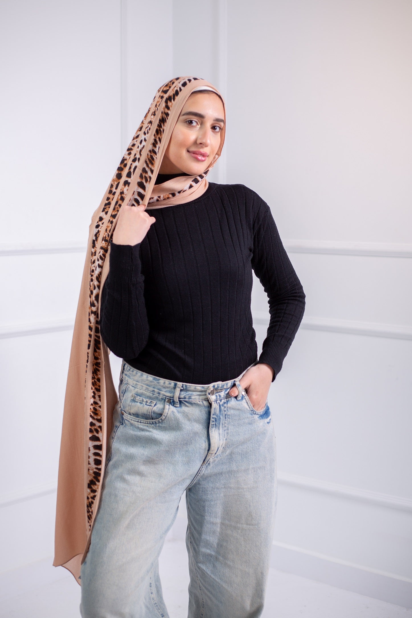 The Printed Cotton Modal Scarf is perfect for all your hangouts, featuring an amazing printed design8