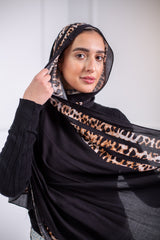 The Printed Cotton Modal Scarf is perfect for all your hangouts, featuring an amazing printed design2
