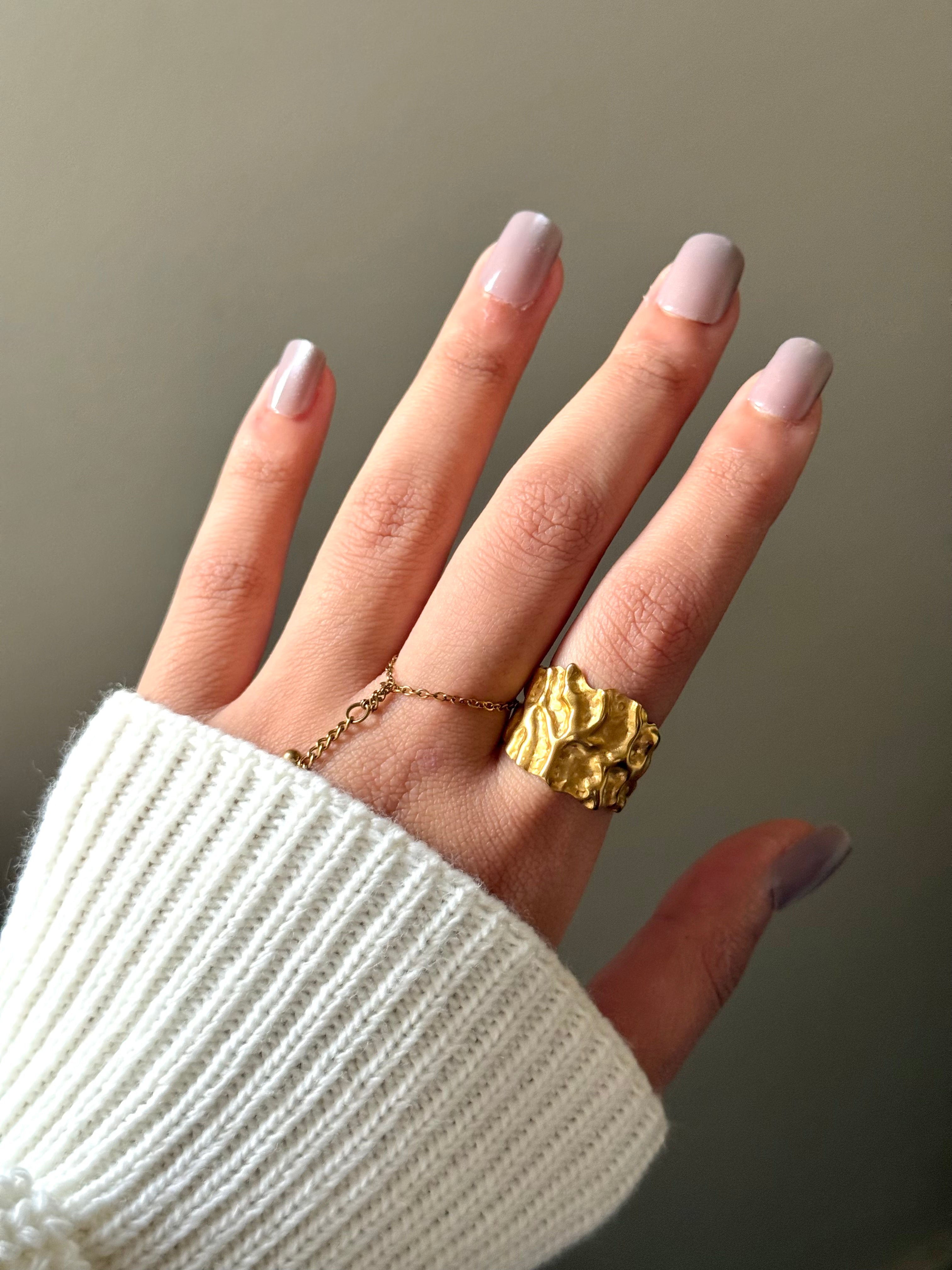 Curve Ring