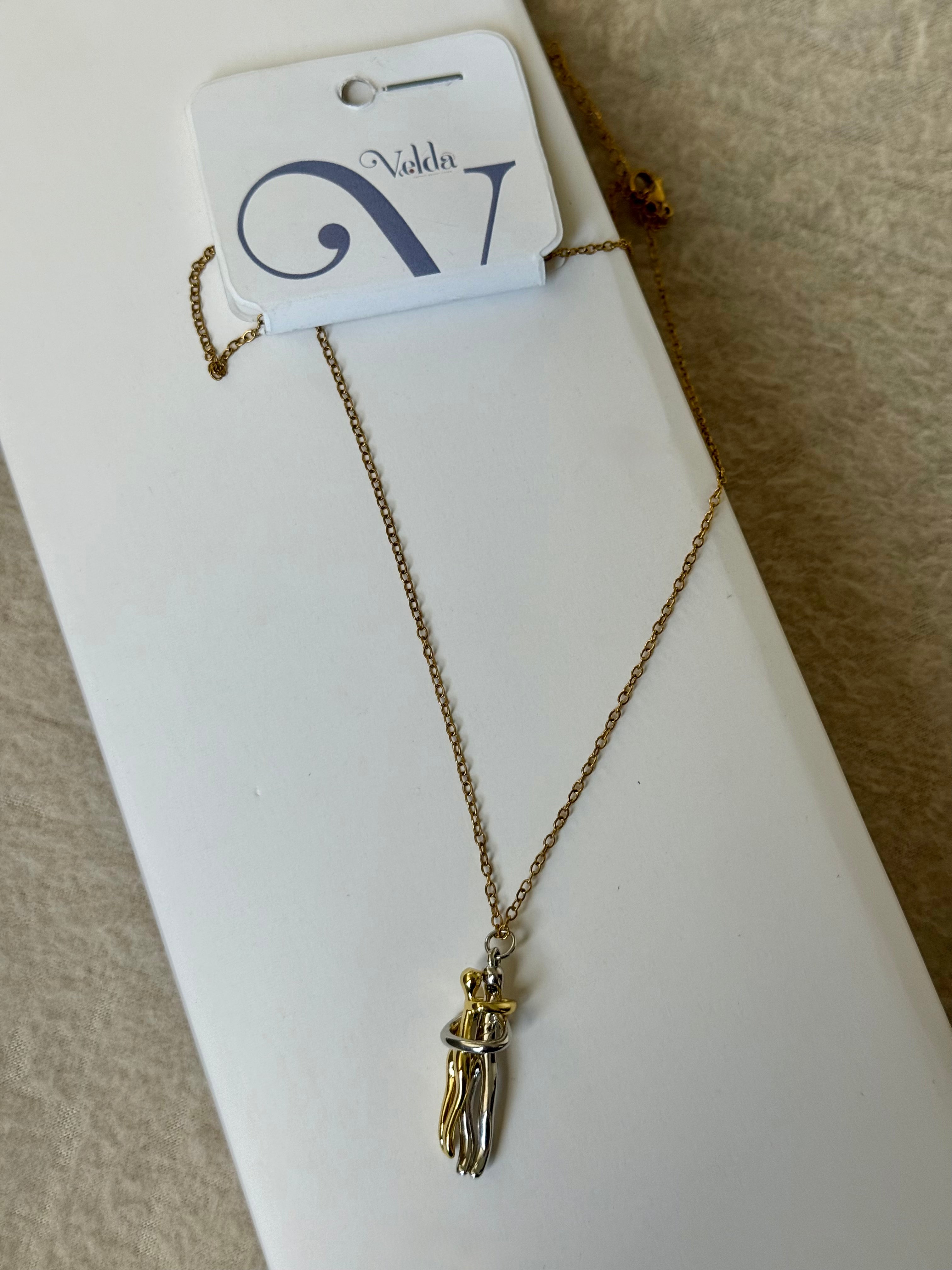 Hug Necklace