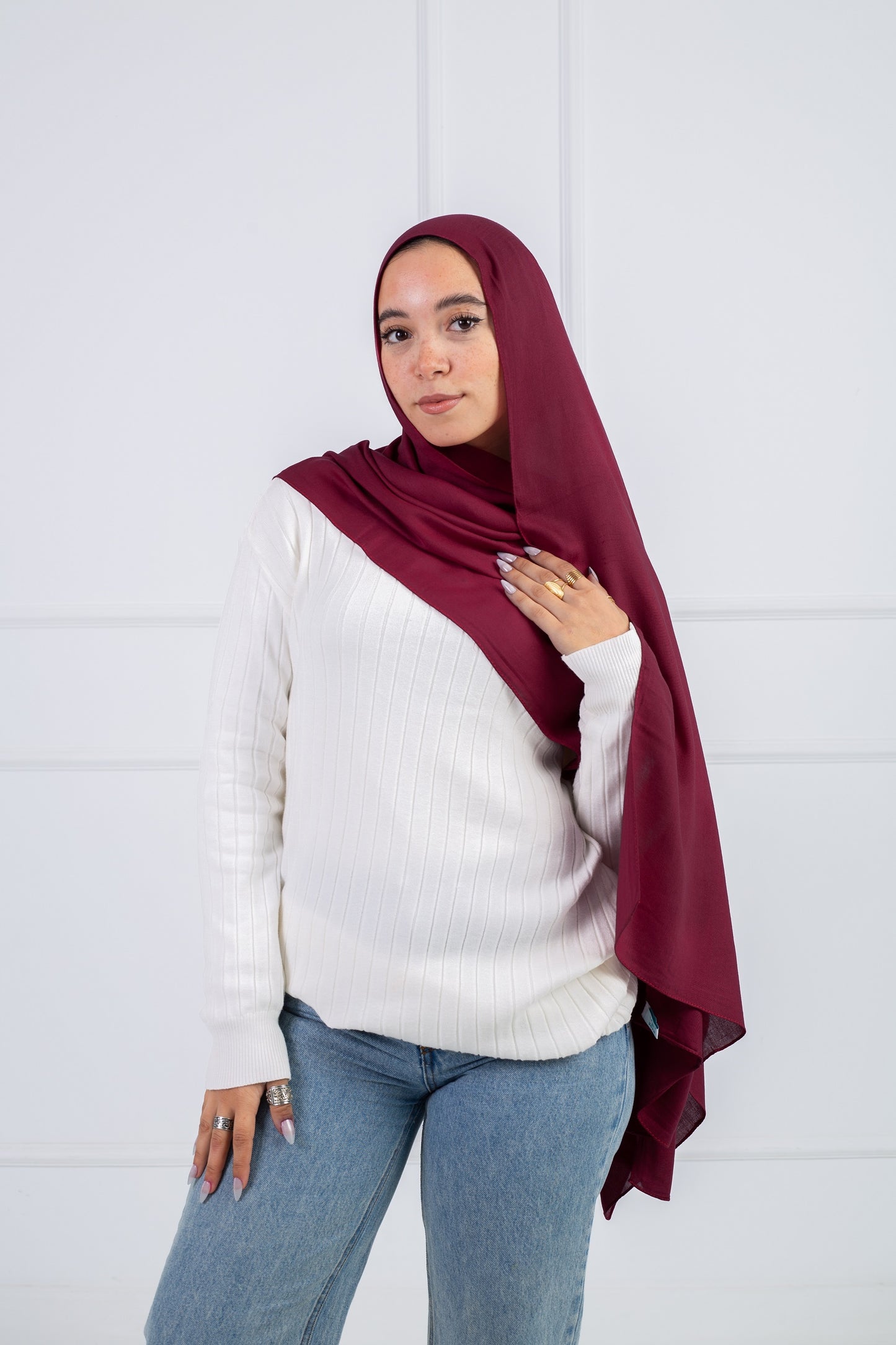 Modal Scarf - Wine Red Soft Stylish for All Seasons | Velda Store 