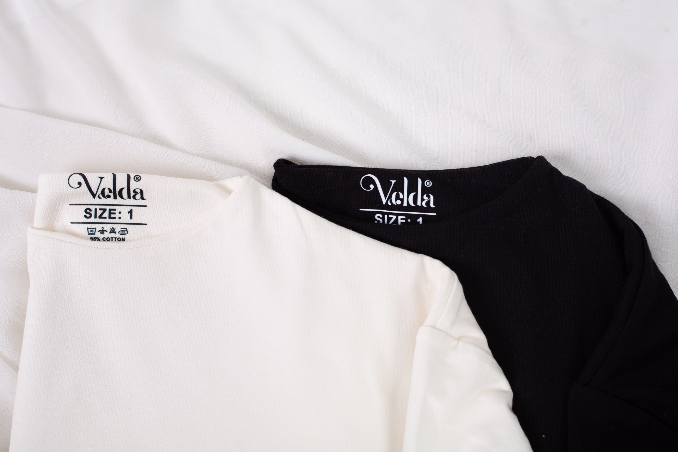 CoreFit Basic cotton top with long sleeves and double-layered design from Velda Store
