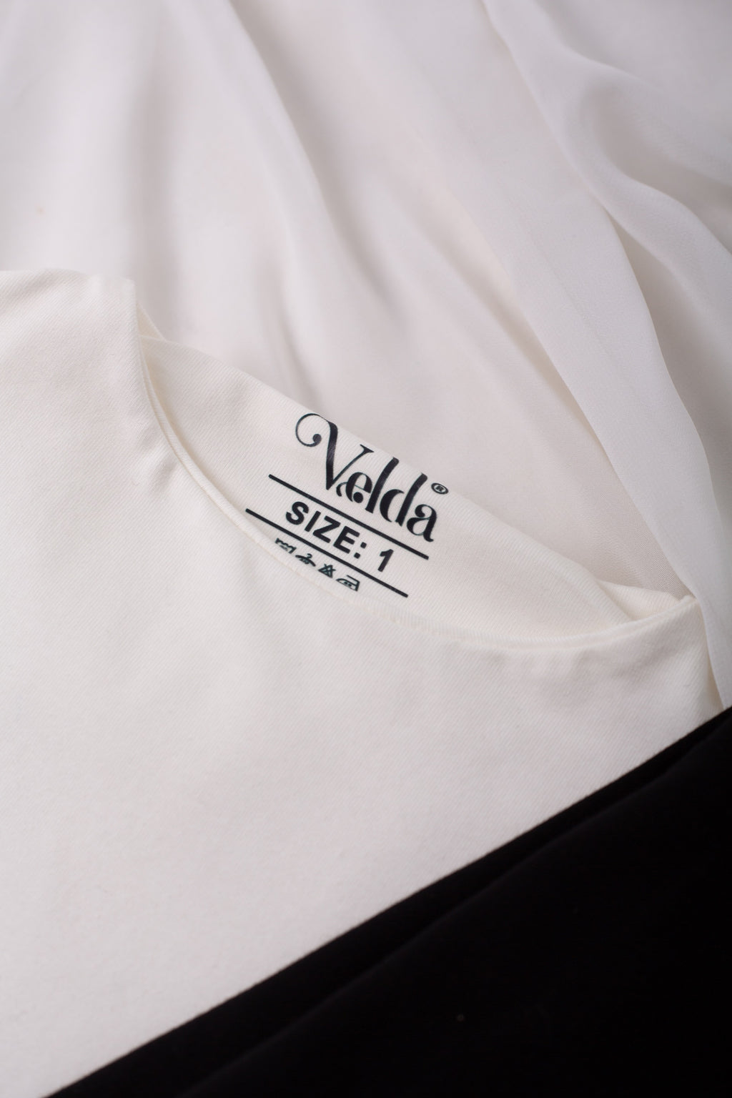 CoreFit Basic cotton top with long sleeves and double-layered design from Velda Store
