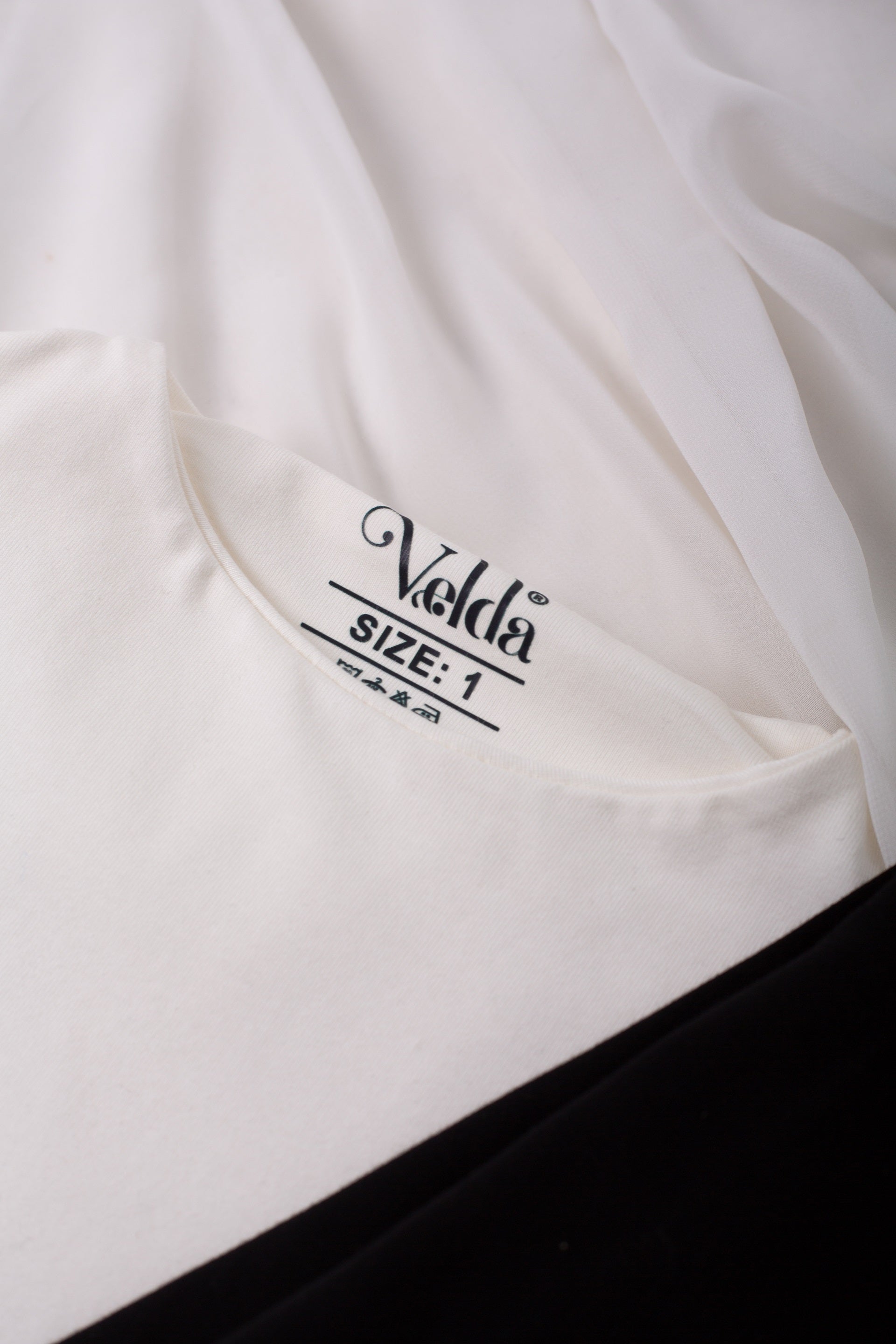 CoreFit Basic cotton top with long sleeves and double-layered design from Velda Store
