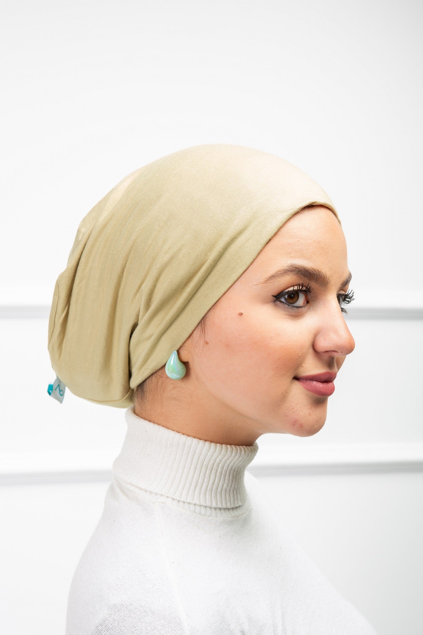 Nothread Bonnet from Velda Store, sleek stitch-free head covering 