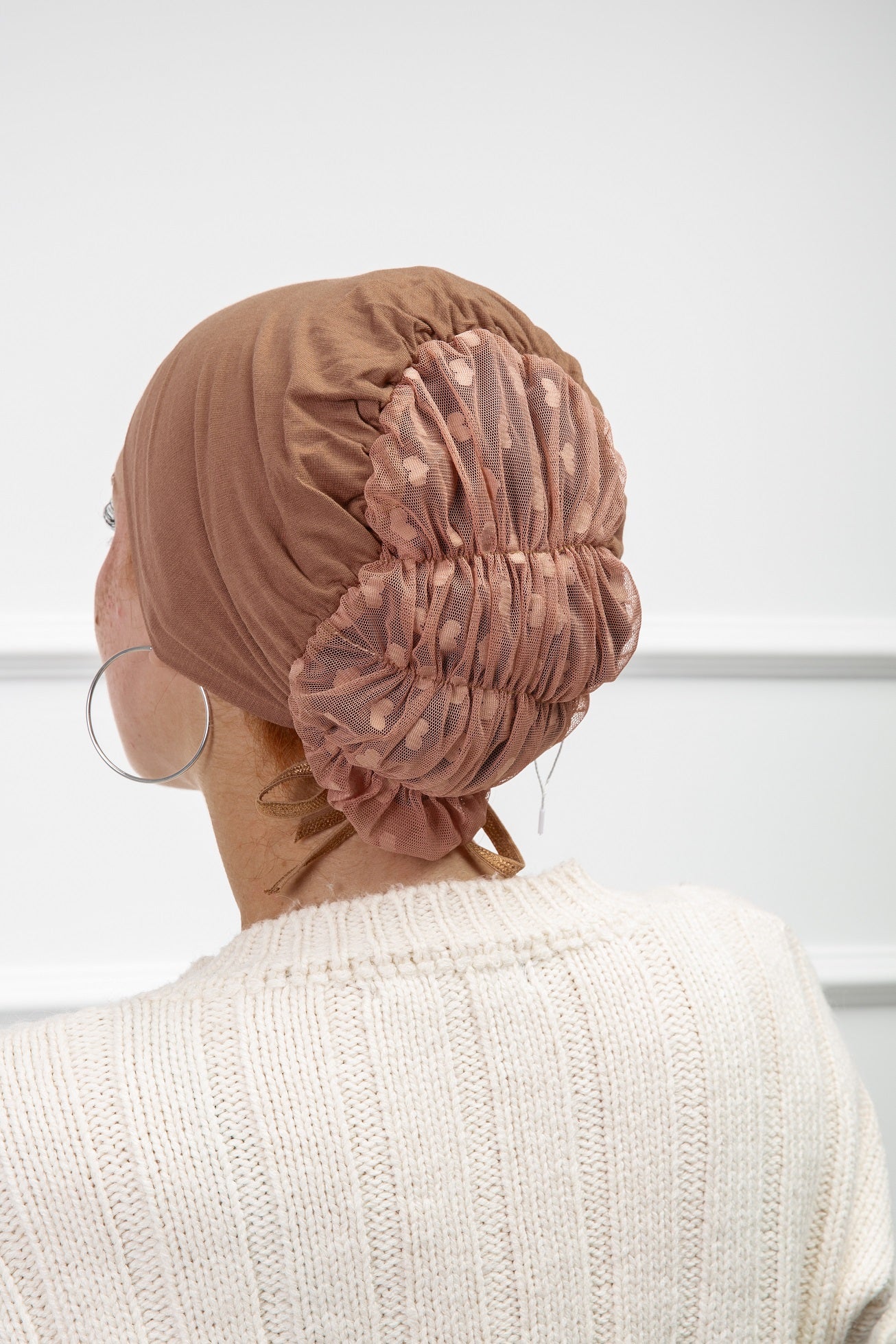 Bonnet with Tulle from Velda Store featuring soft fabric and elegant tulle detail
