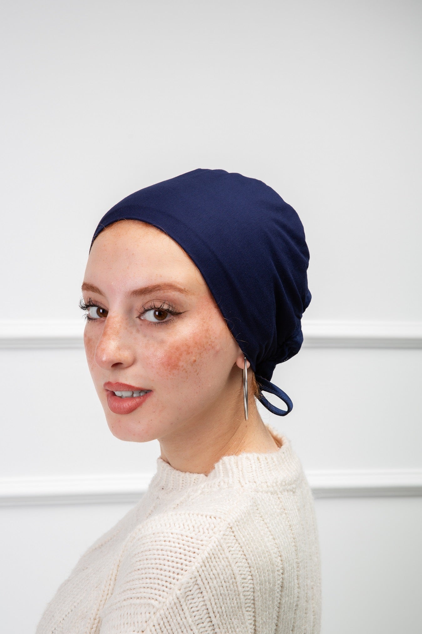 Bonnet with Tulle from Velda Store featuring soft fabric and elegant tulle detail