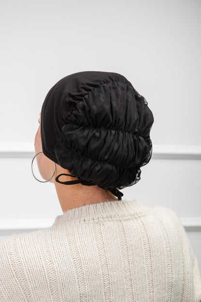 Bonnet with Tulle from Velda Store featuring soft fabric and elegant tulle detail