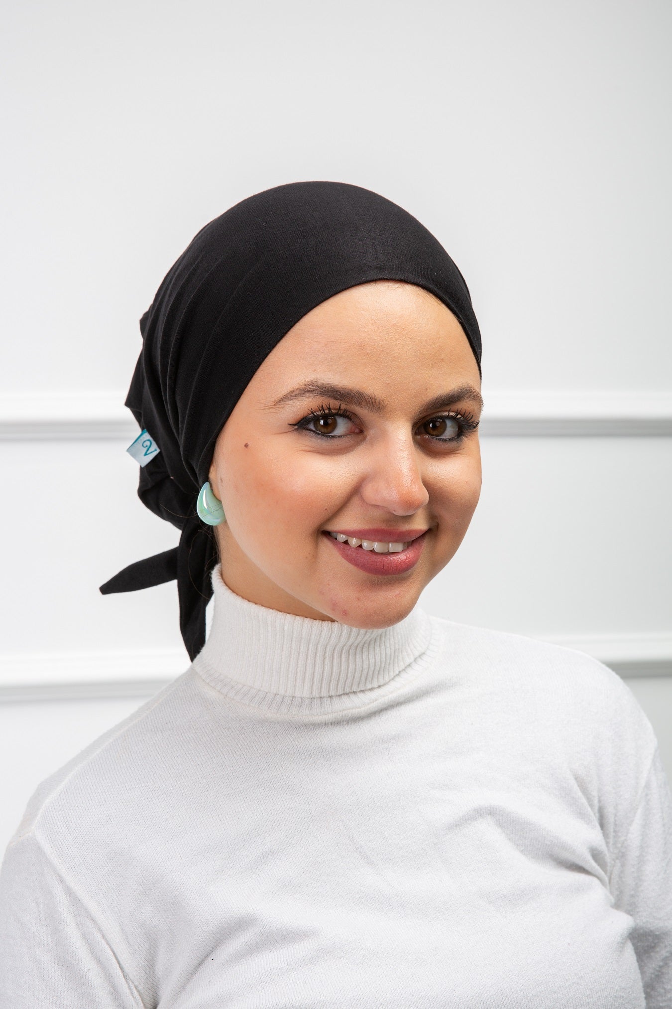 Nothread Bonnet with Ribbon from Velda Store, stitch-free design with elegant ribbon detail