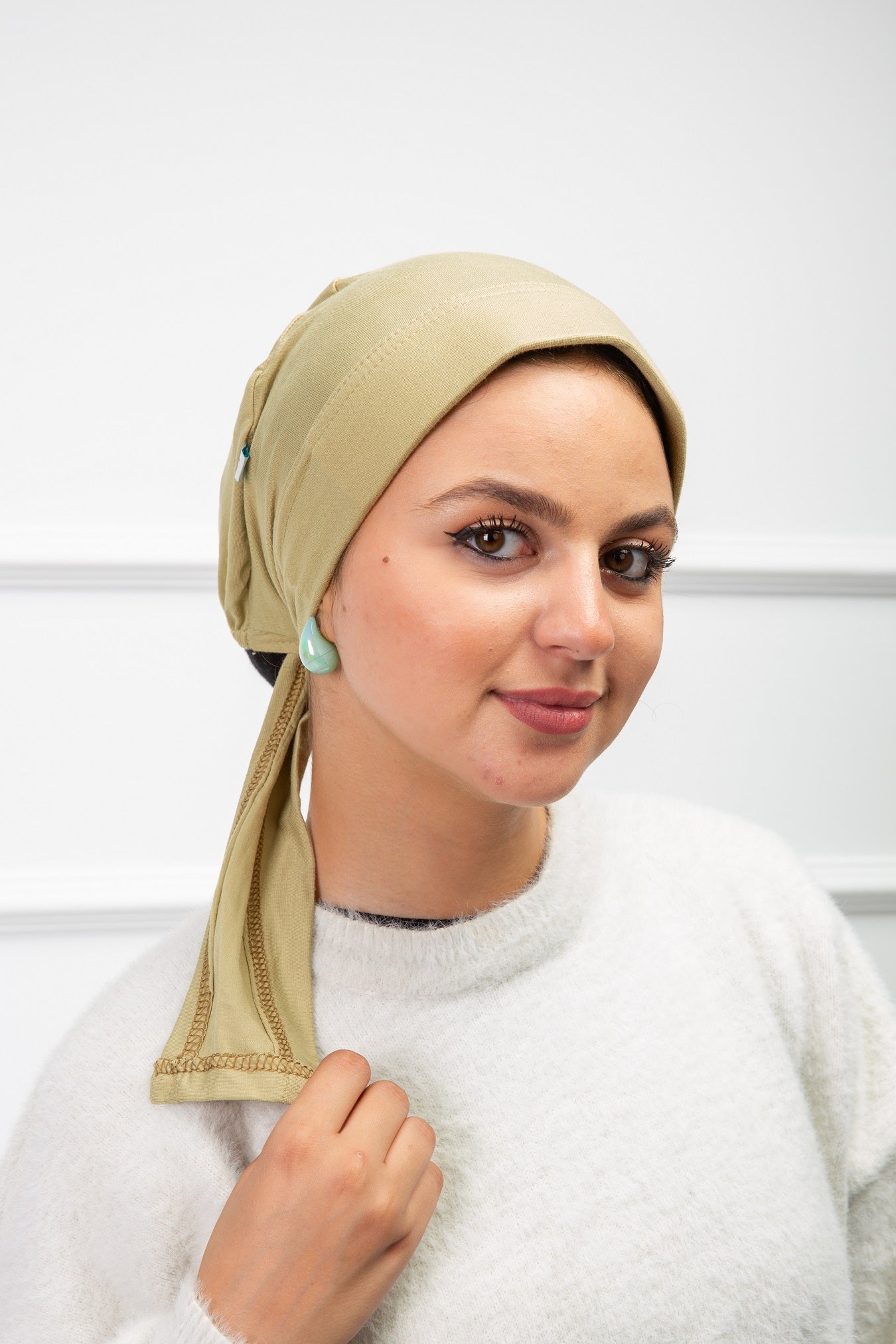 Front Support Ribbon Bonnet in beige with smooth fit and ribbon detail from Velda Store