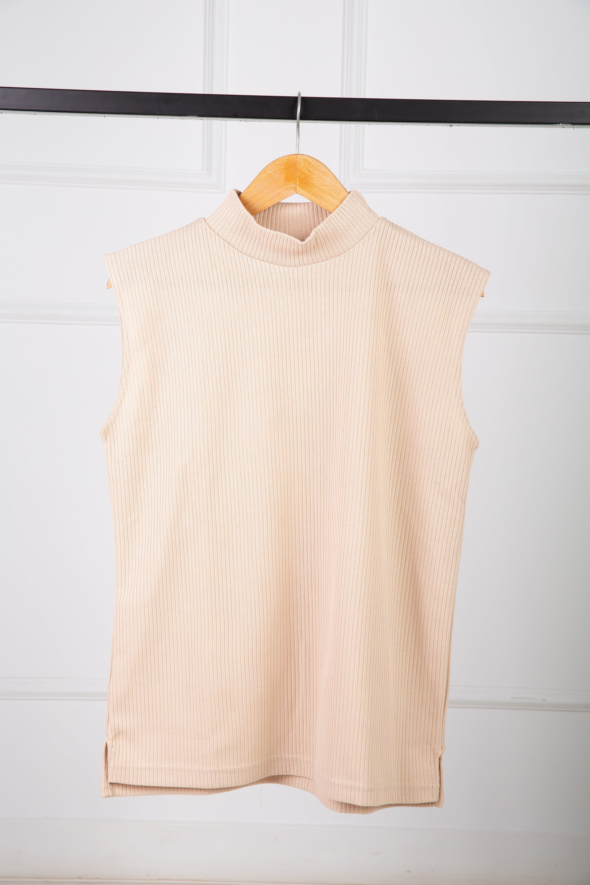 Colory Basic ribbed top in vibrant colors with soft textured fabric from Velda Store