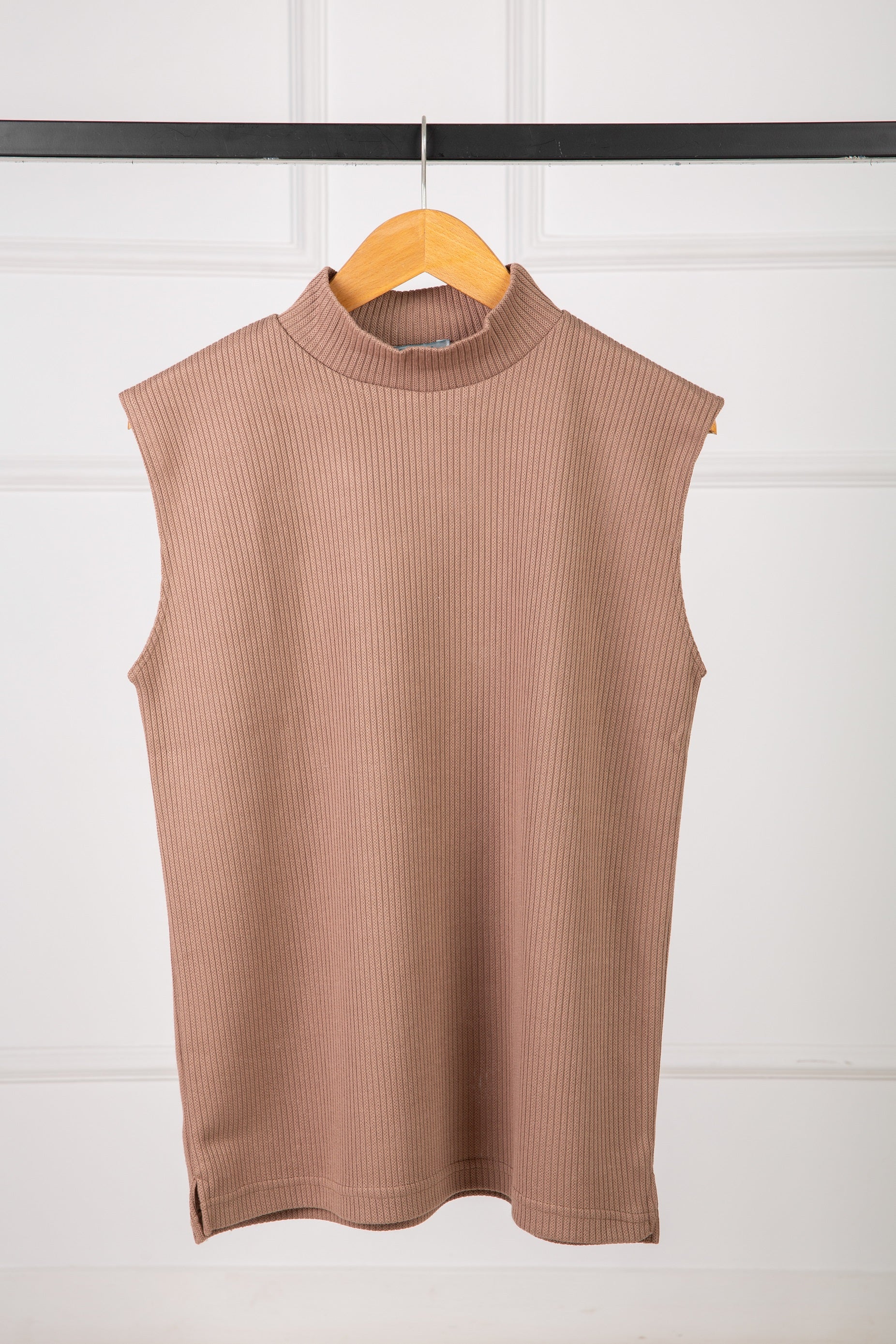 Colory Basic ribbed top in vibrant colors with soft textured fabric from Velda Store