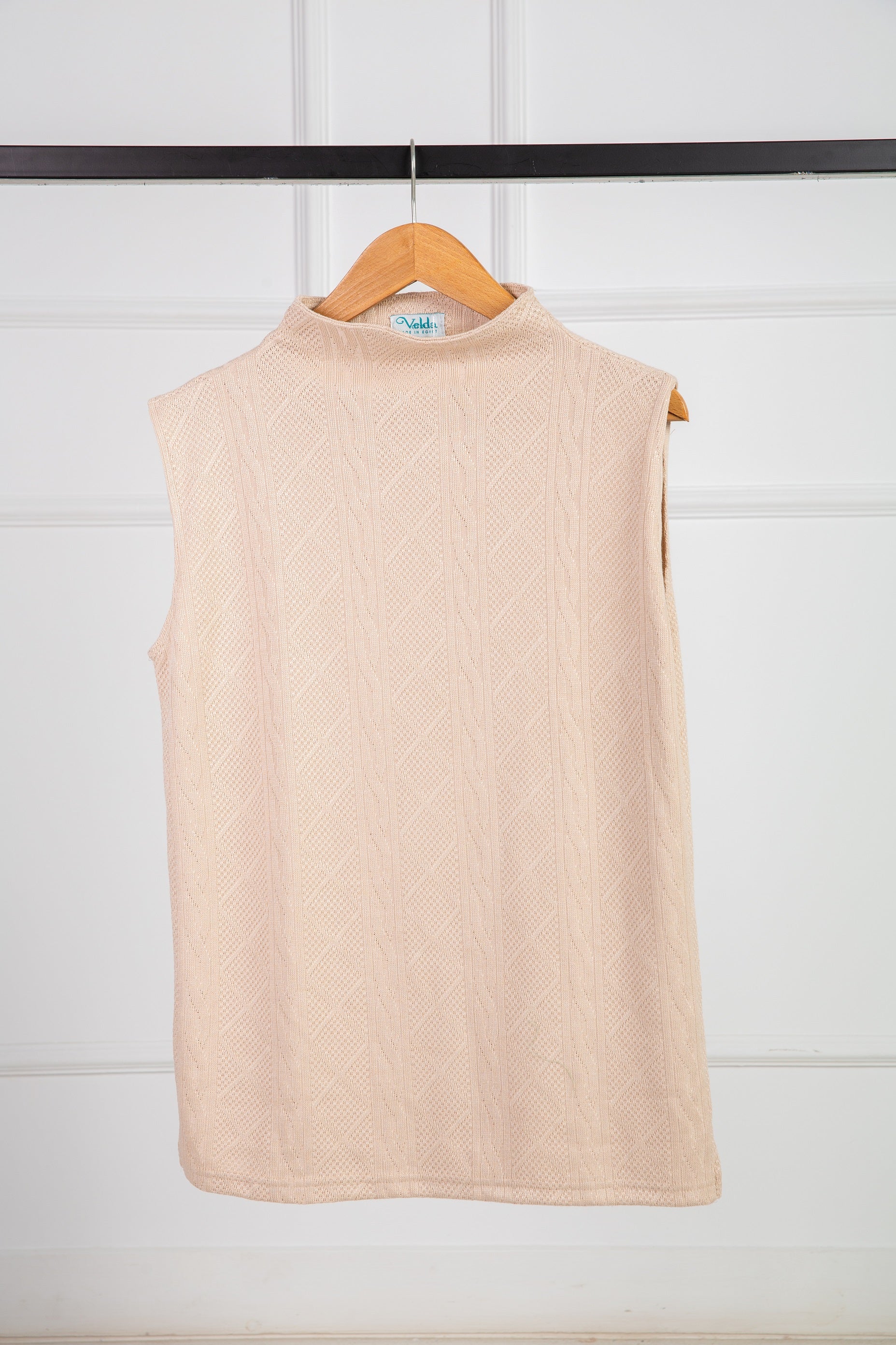 Fit Basic from Velda Store – Sleeveless Cotton Comfort in Bold Colors