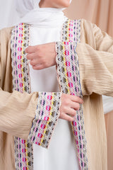 Marshmallow_Kaftan_Beige is a dreamy blend of comfort and style, crafted from airy Fresca fabric for a lightweight feel and a cloud-like touch that mirrors its name.