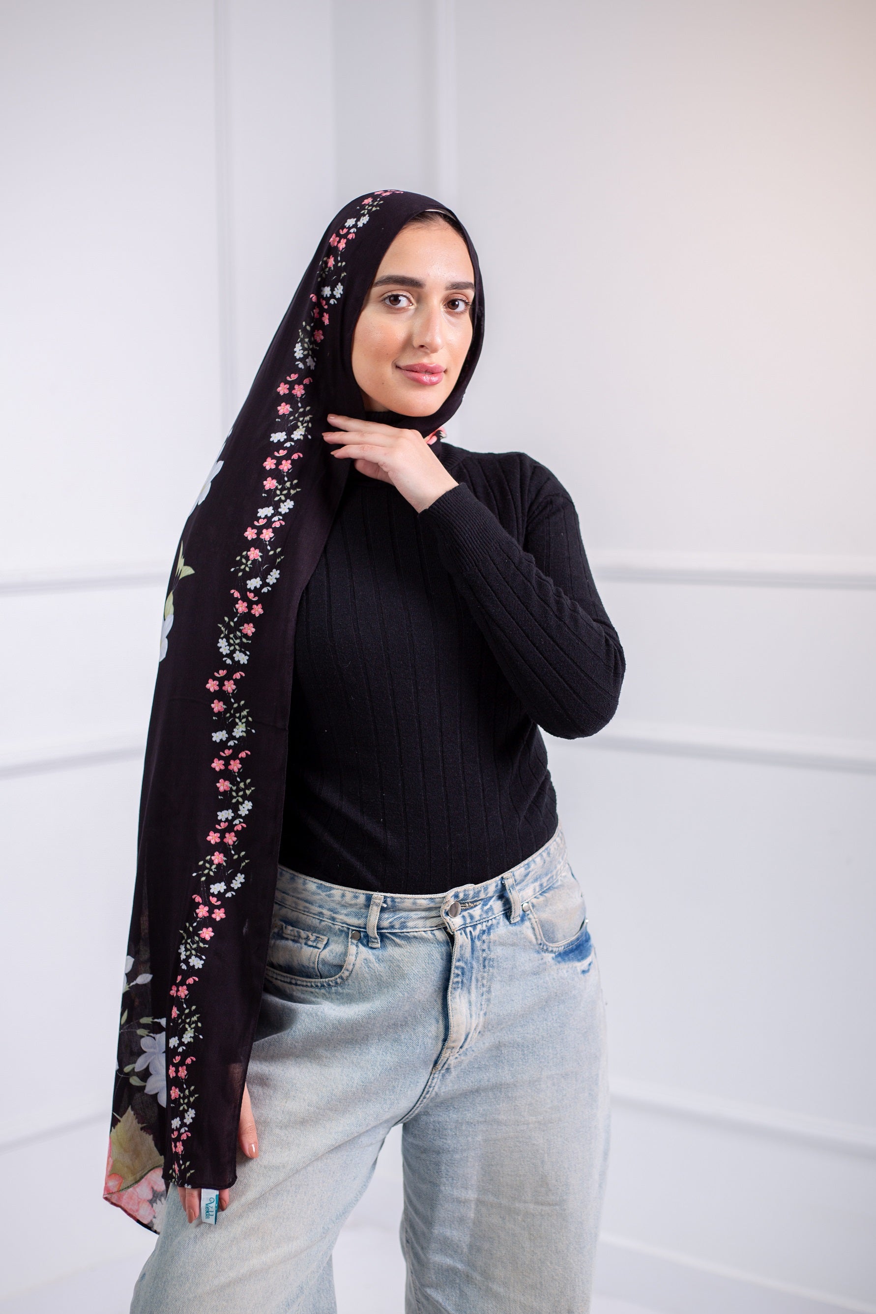 The Printed Cotton Modal Scarf is perfect for all your hangouts, featuring an amazing printed design 