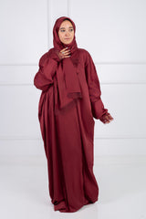 Satin prayer veil Wine Red - long sleeves with lace trim | Velda Store