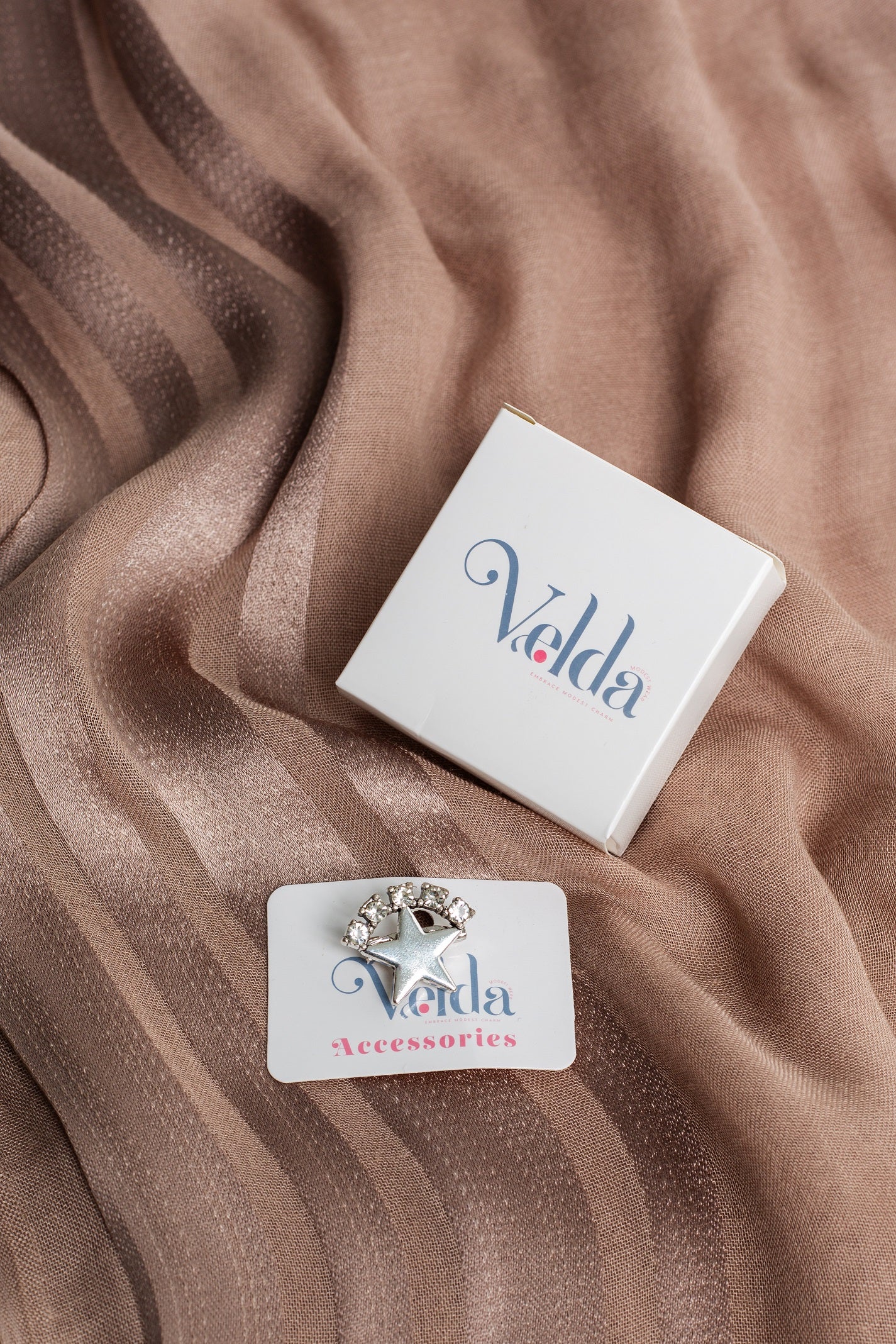 Shipy PinStar playful accessory for jackets and bags | Velda Store
