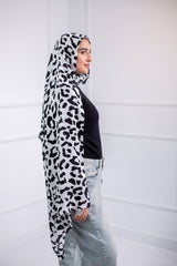 The Printed Cotton Modal Scarf is perfect for all your hangouts, featuring an amazing printed design2