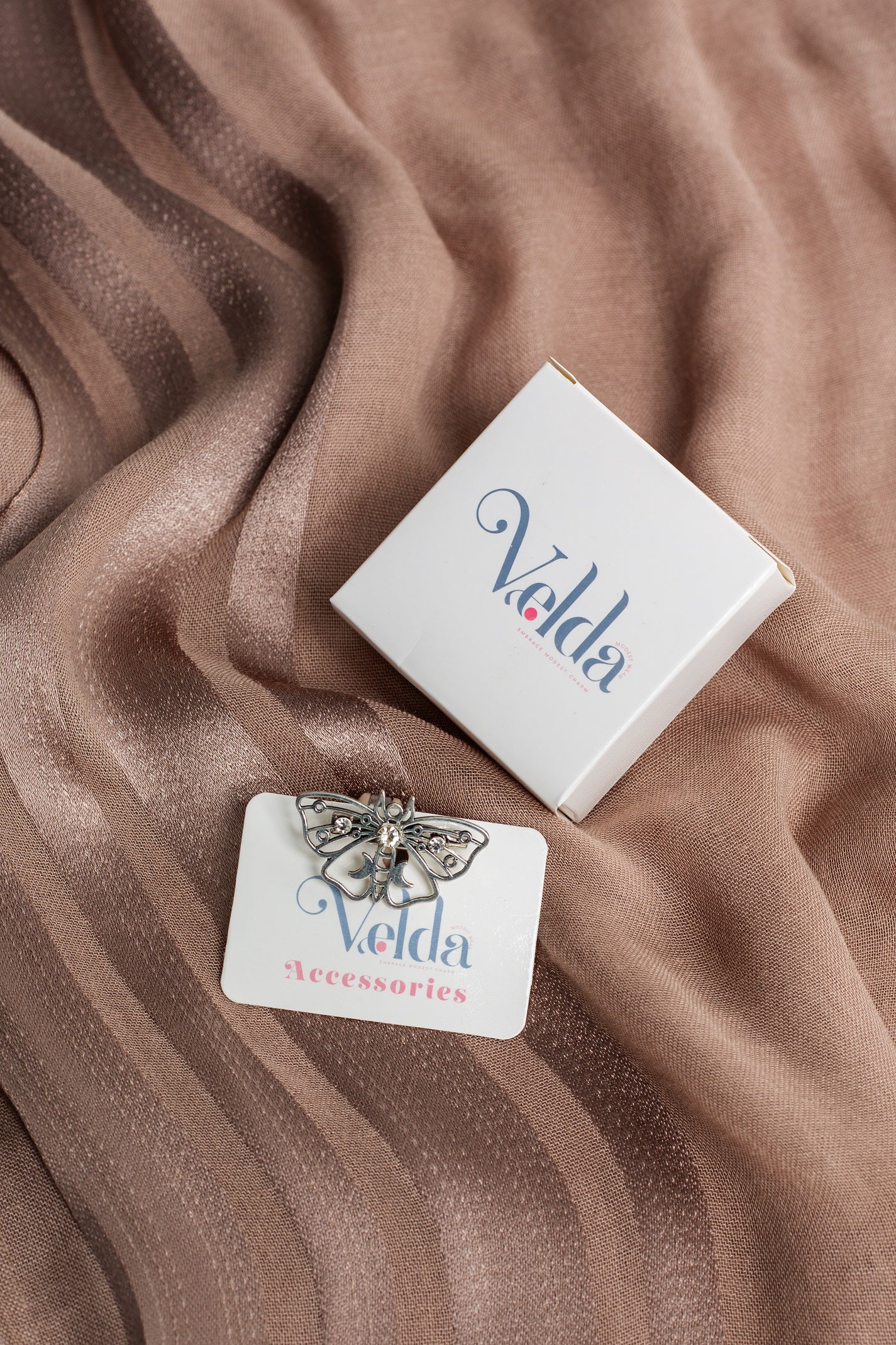 Shipy Pin  butterfly playful accessory for jackets and bags | Velda Store