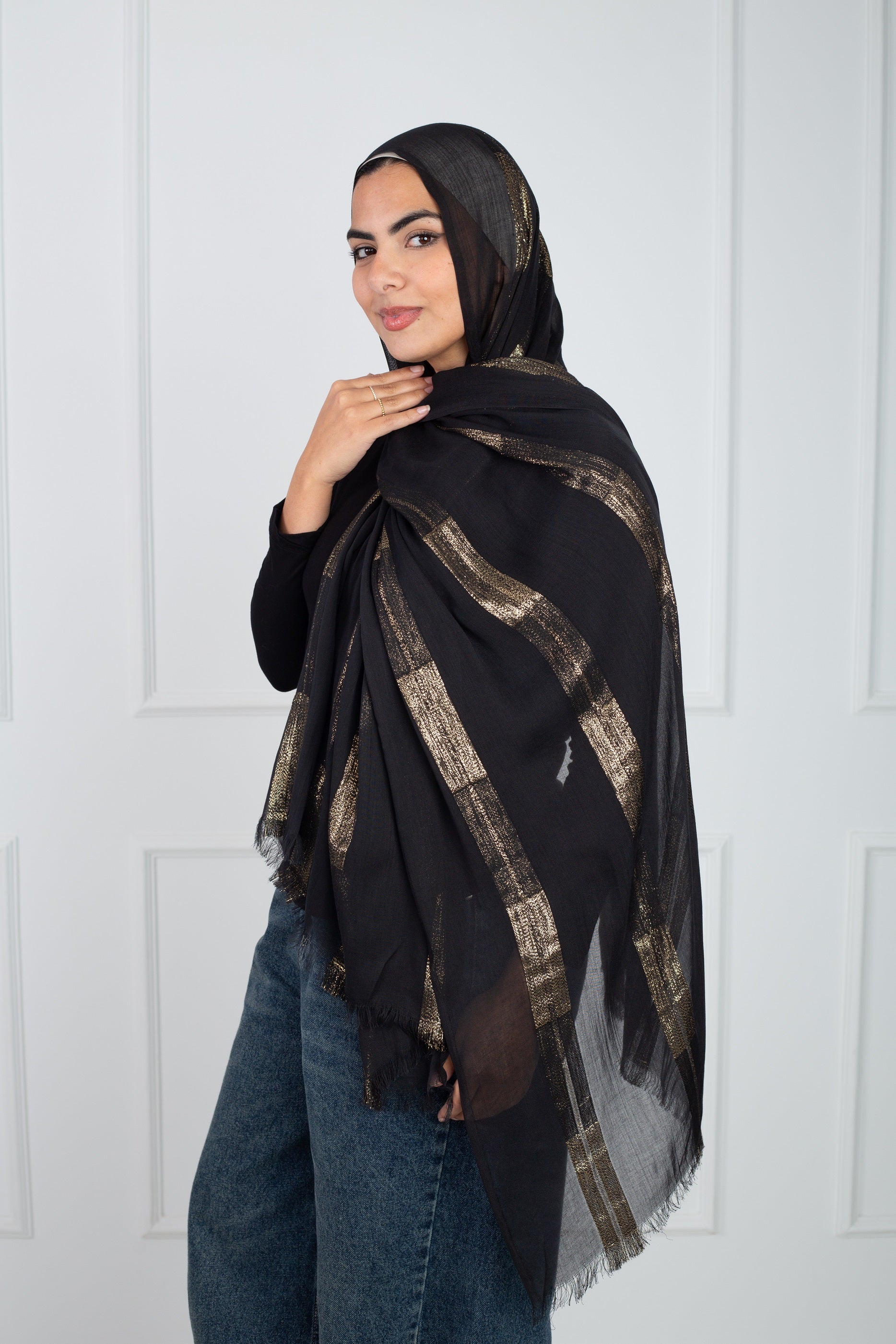 Sparky gold scarf - luxurious shimmering accessory for elegant outfits