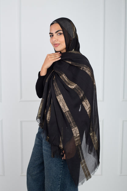 Sparky gold scarf - luxurious shimmering accessory for elegant outfits
